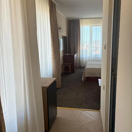 Guest Marina בית הארחה