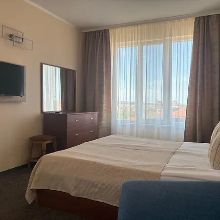 Guest Marina בית הארחה אובזור
